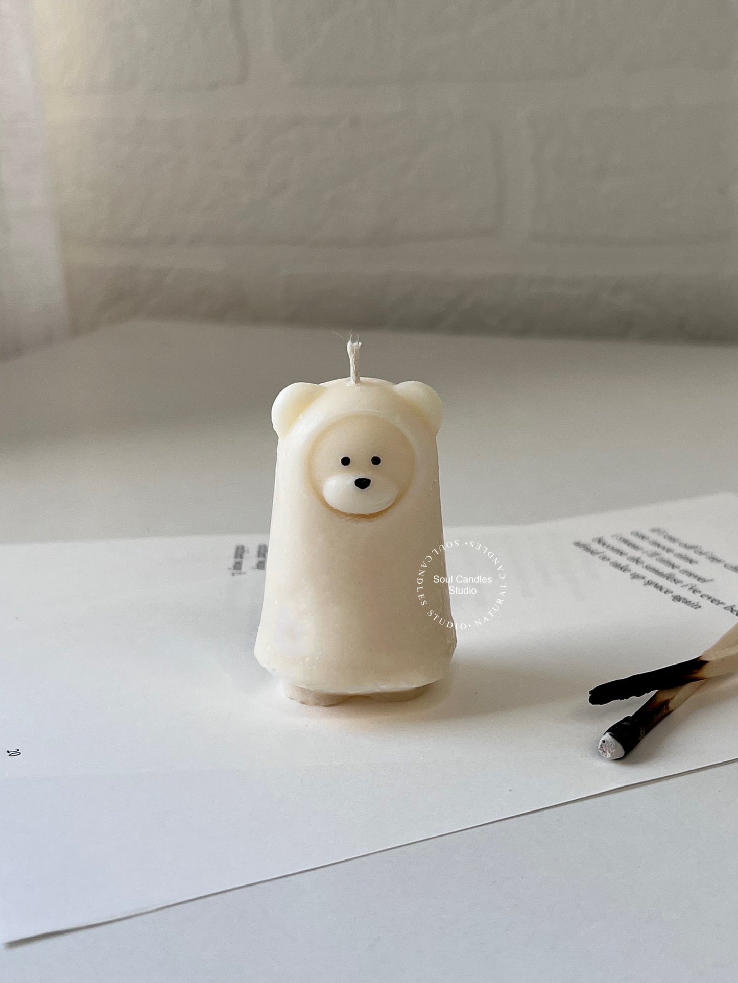 Ghost Bear Kerze